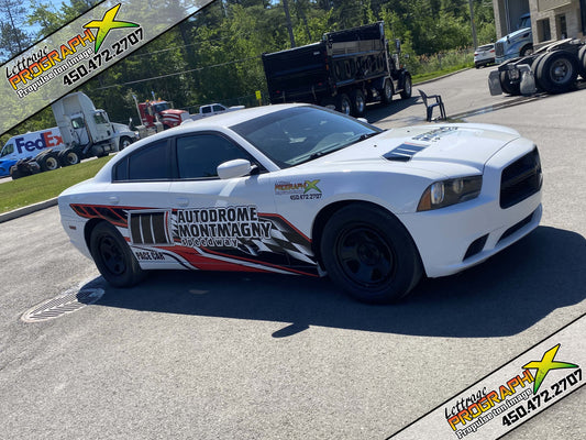 Lettrage de voiture pour l'Autodrome Montmagny